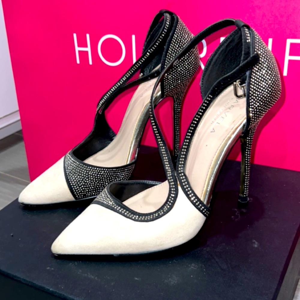 Elegant Two-Tone Pointed Toe High Heels - Black & Cream